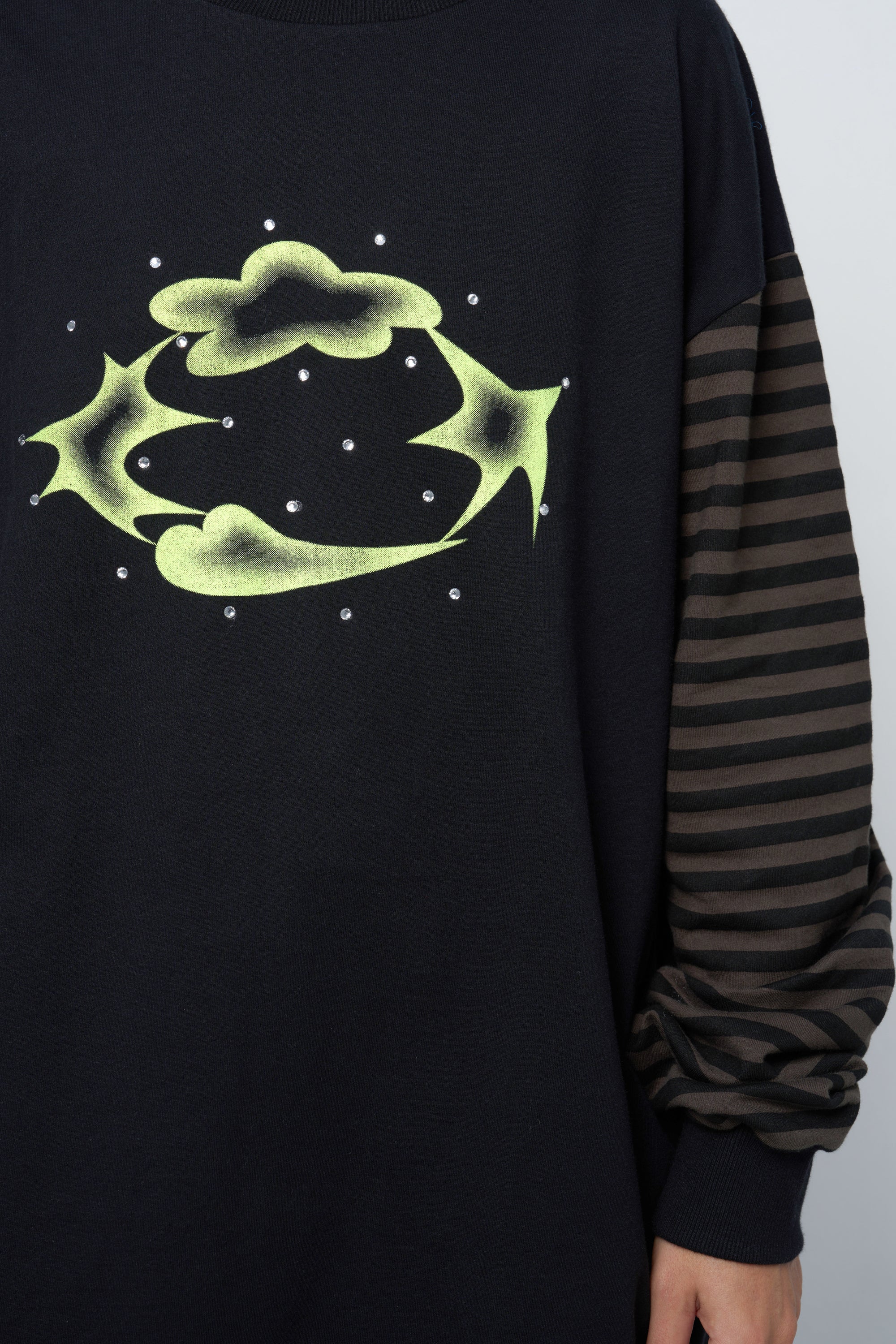 Arthur Apparel oversized t-shirt with stripe sleeves and screen print artwork