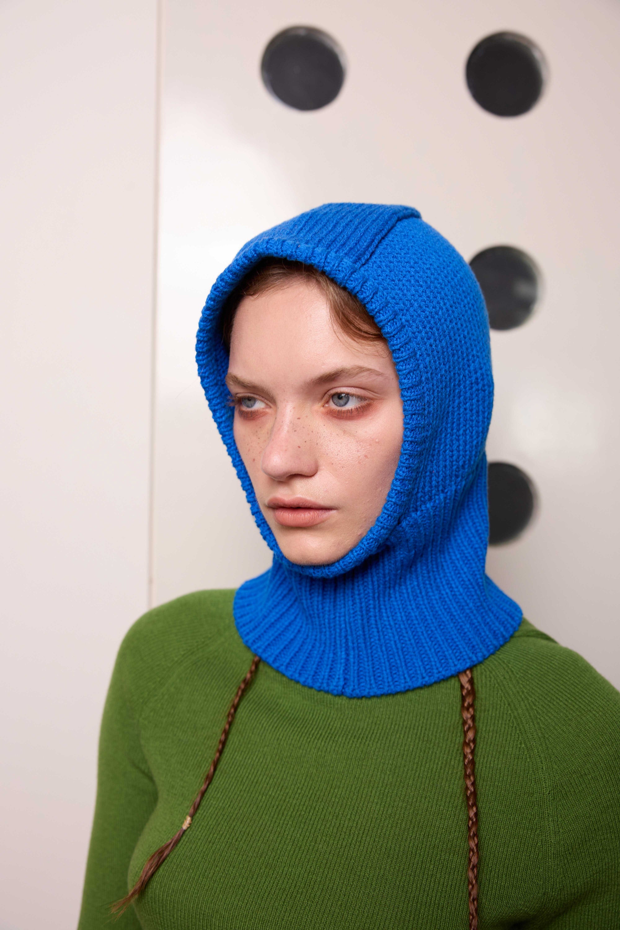 Arthur Apparel chunky wool blend knitted hood in royal blue