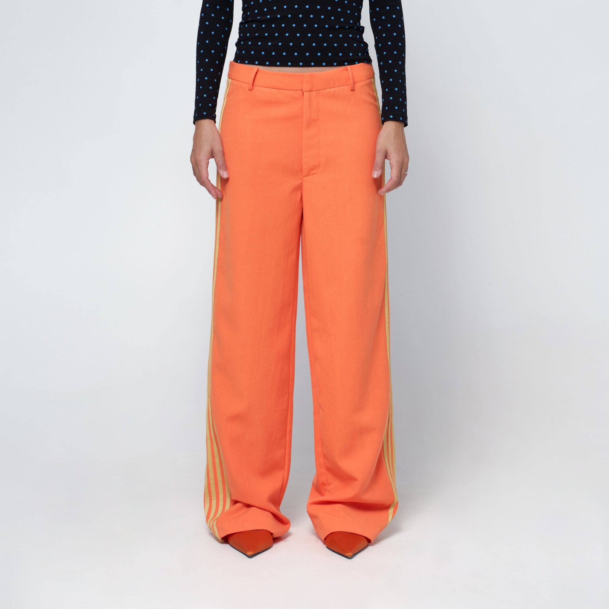 Untailored Non-Trackpant in Blazing Orange