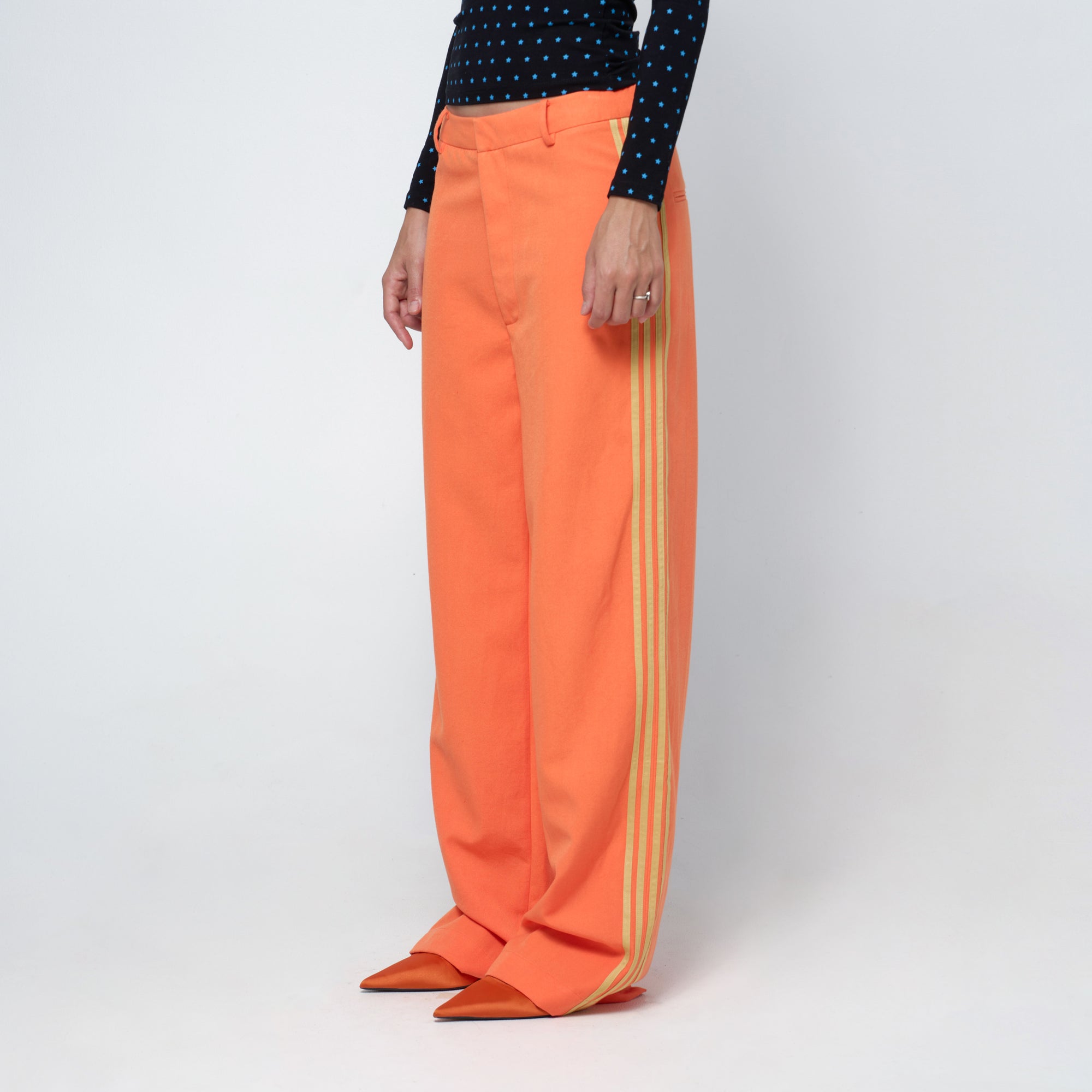 Untailored Non-Trackpant in Blazing Orange