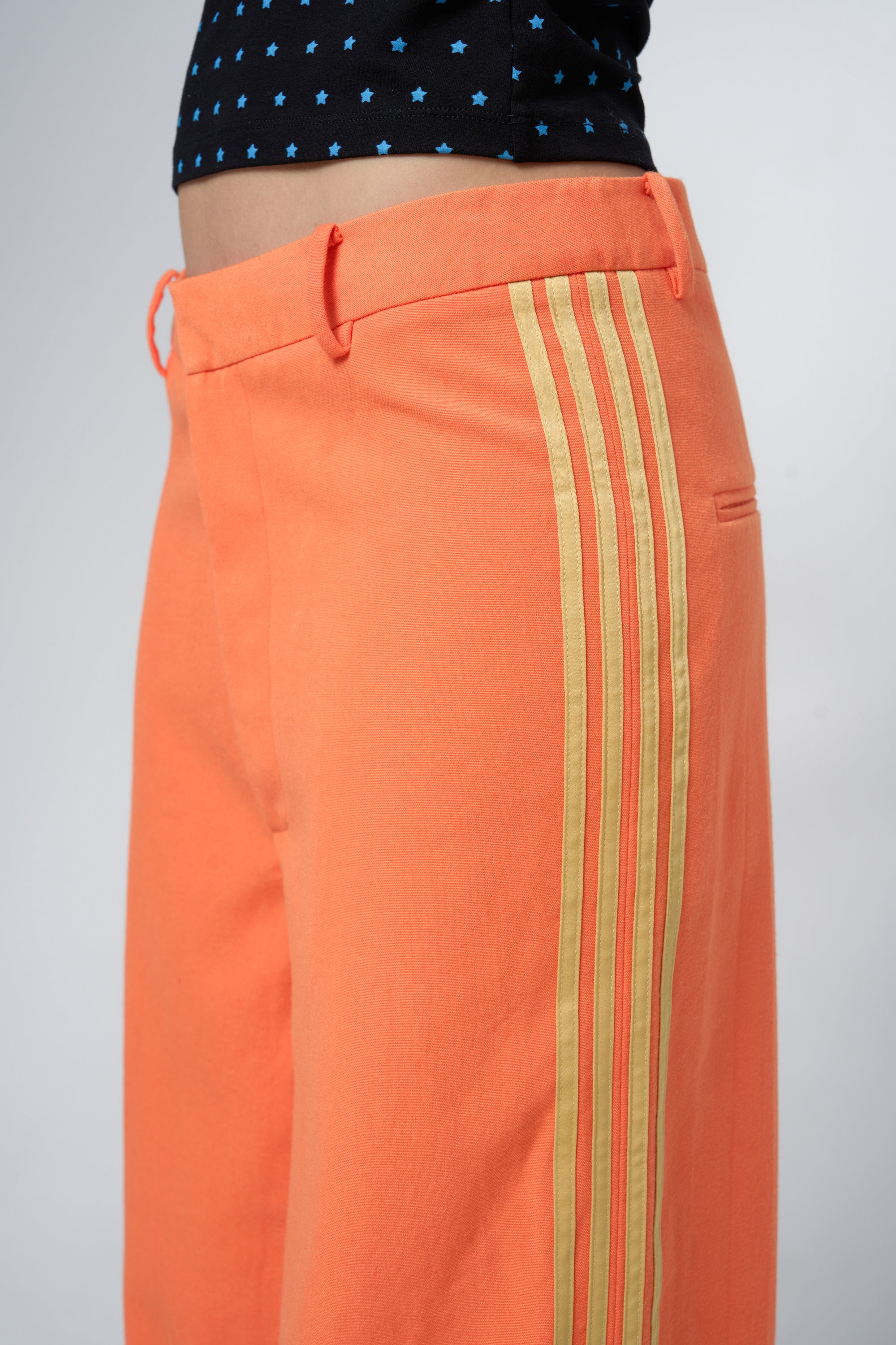 Untailored Non-Trackpant in Blazing Orange