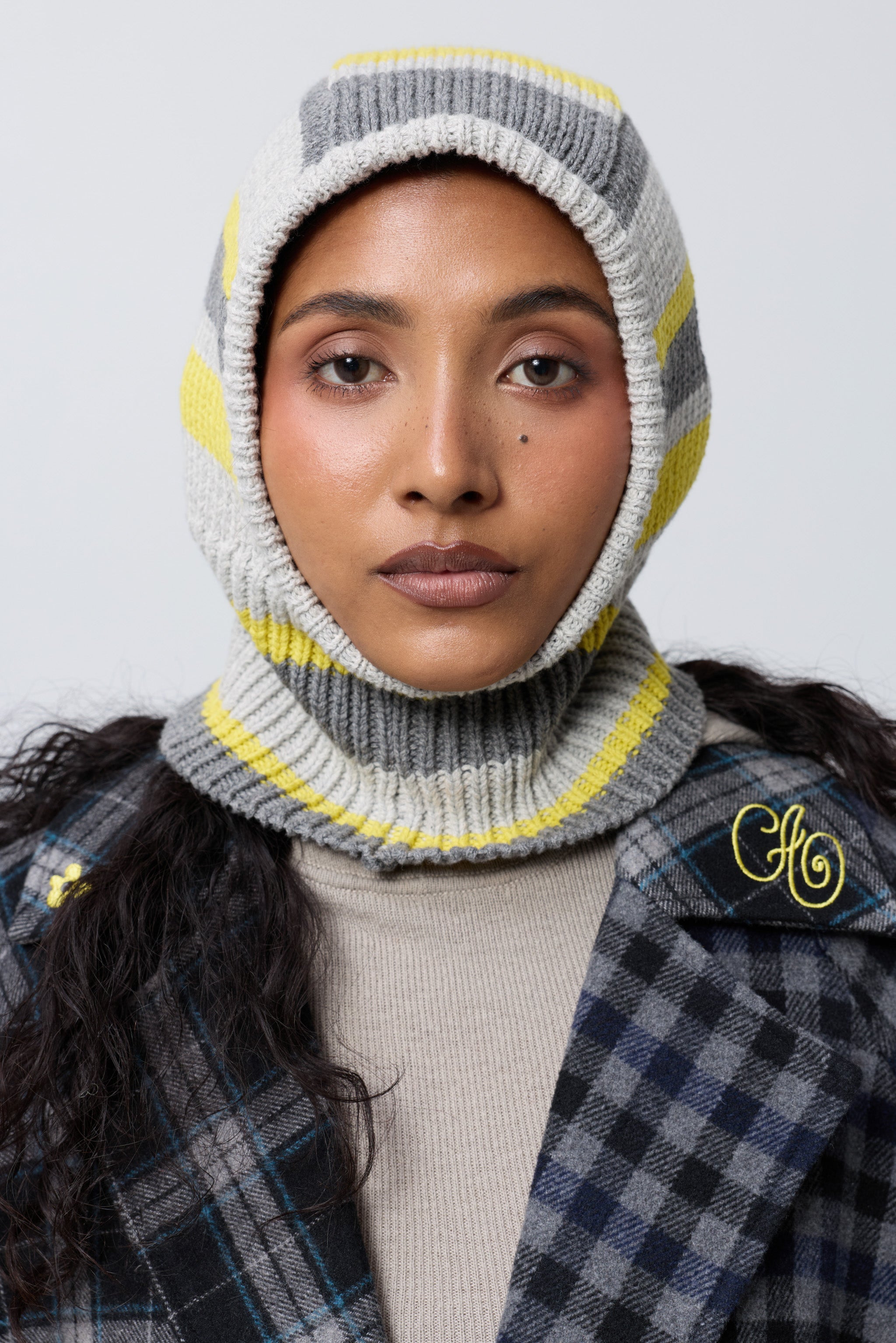 Arthur Apparel yellow/grey striped knitted balaclava