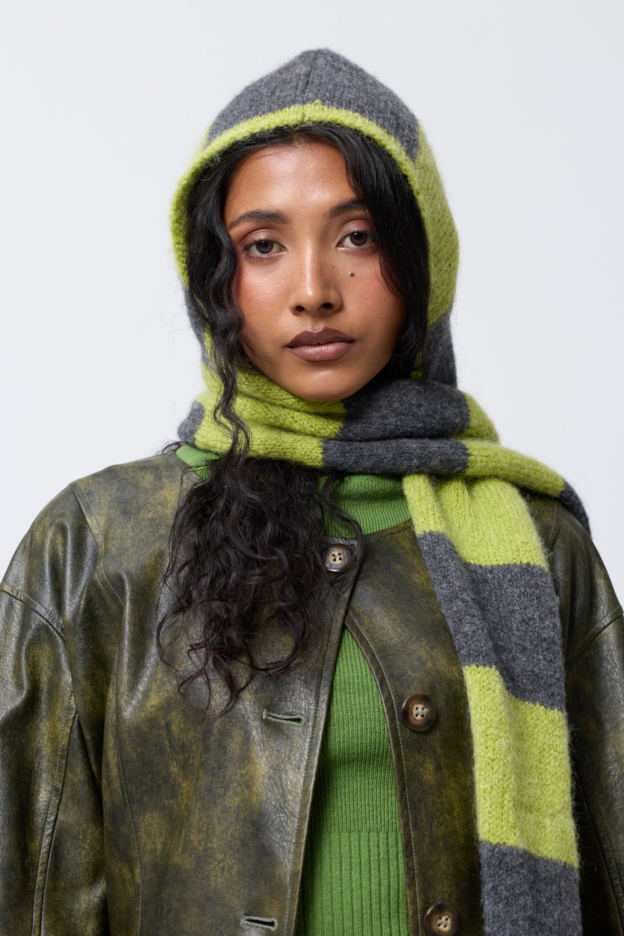 Arthur Apparel green/grey wool knitted scarf with built in hood