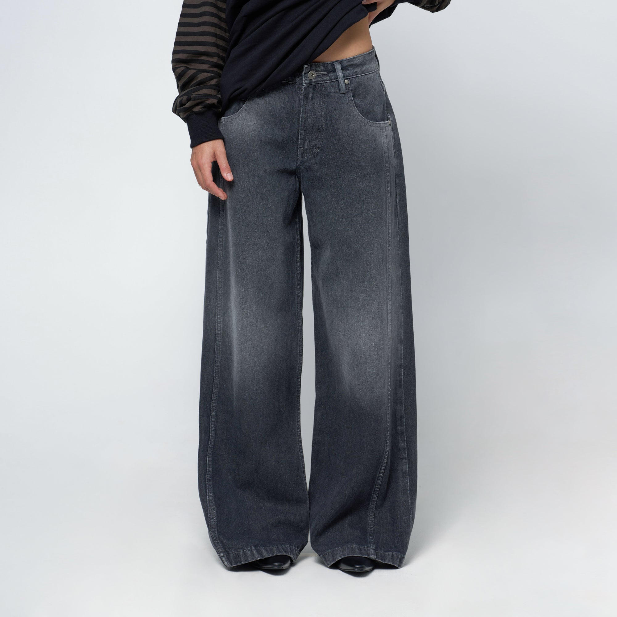 Straight Leg Jeans in Was Once Black