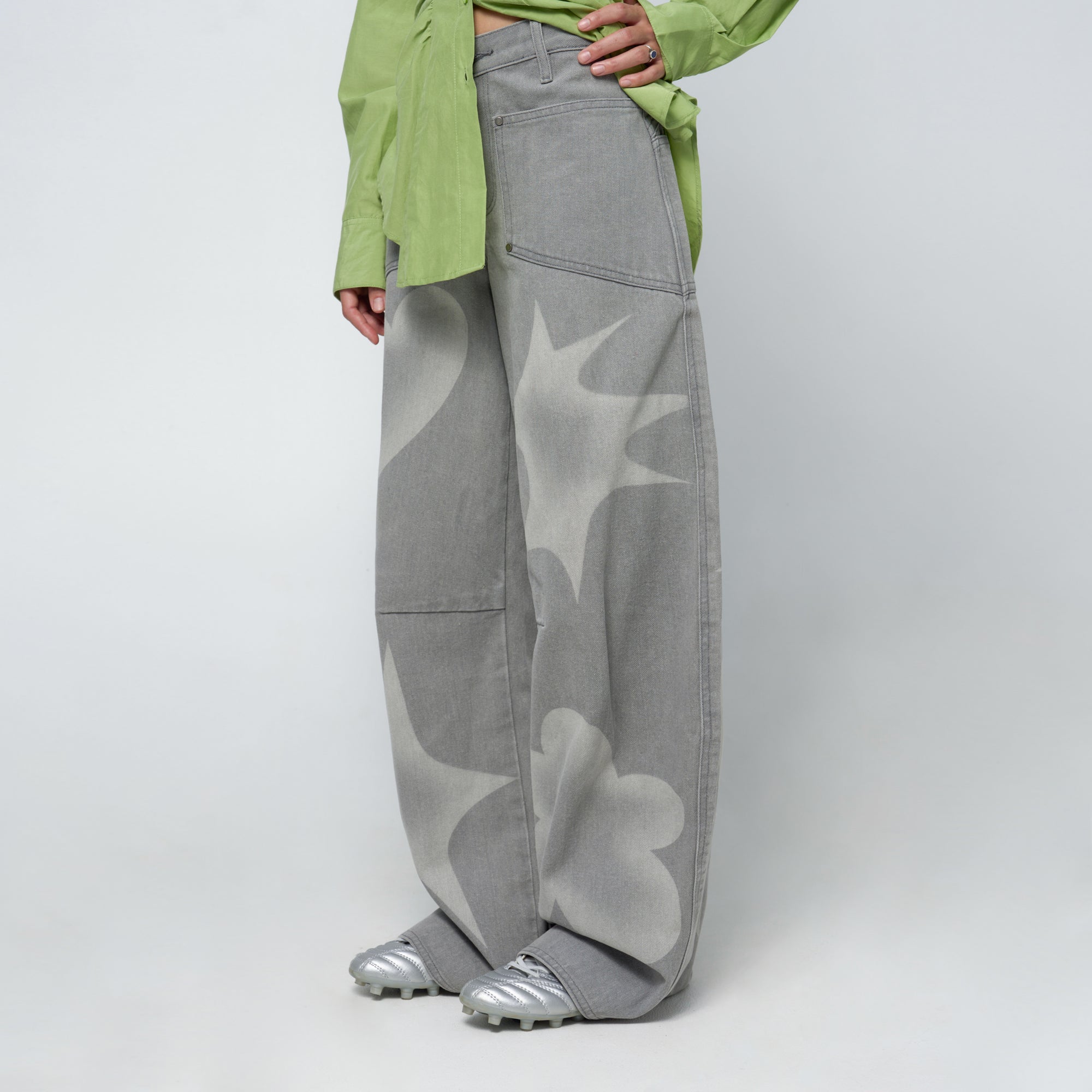Stencil Barrel Jeans in Stone Stencil